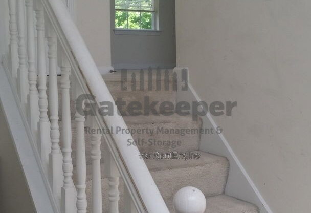 3 beds, 2 baths, 1,300 sqft, $1,845