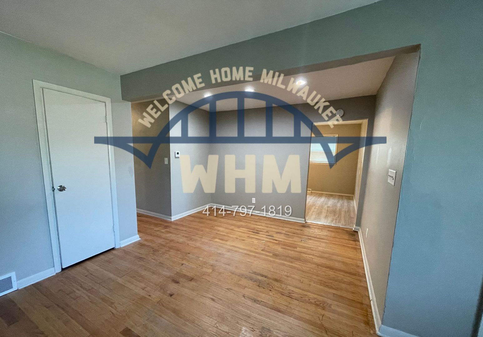 4054 N 68 ST