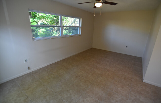 3/2 Single Family Home in Bel Air Hills AVAILABLE DECEMBER 13th!