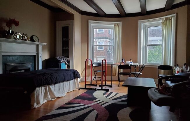 3 bed 1.5 bath in Allston......