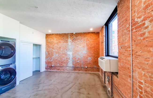 Studio, 1 bath, 475 sqft, $920, Unit B212