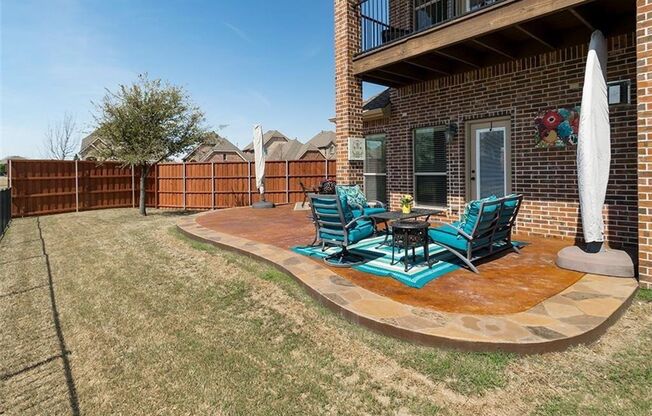Beautifully golf course view for rent.