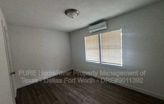 2215 JB Jackson Jr Blvd