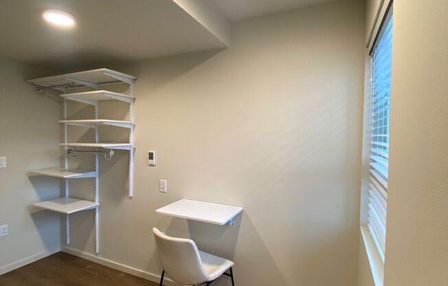 Studio, 1 bath, 178 sqft, $1,295, Unit 320