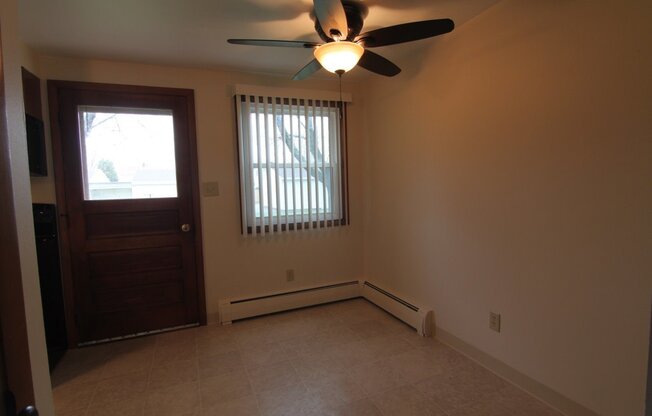 2 beds, 1 bath, 1,050 sqft, $1,249.99, Unit 624-02