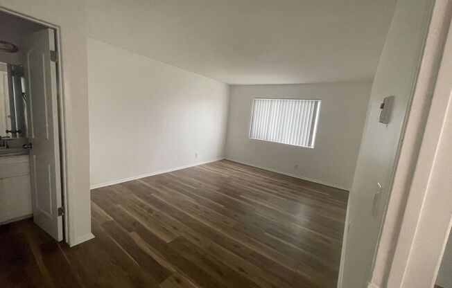 2 beds, 1.5 baths, 1,000 sqft, $2,200, Unit 6412-01