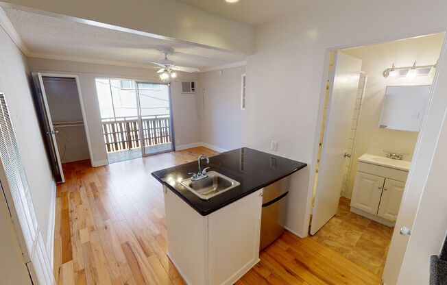 Chii Sai Apts...Gorgeous Apartment...Prime Westside Location...CALL NOW!