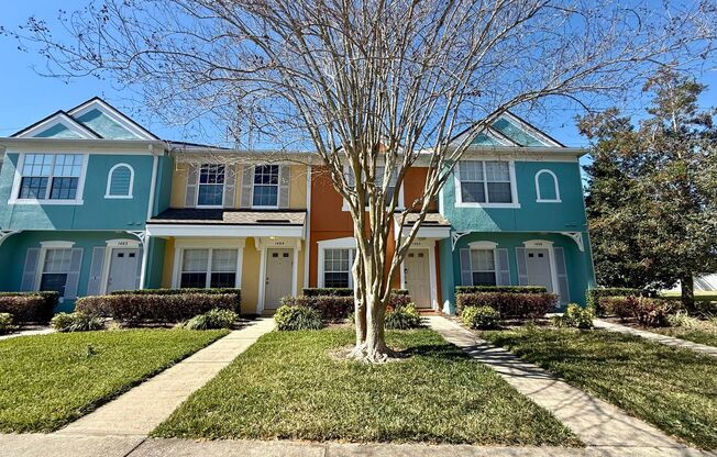 A charming 2-Bed, 2.5 Bath Townhome in the Gated Seasons at Kensington, right off Atlantic Blvd.!