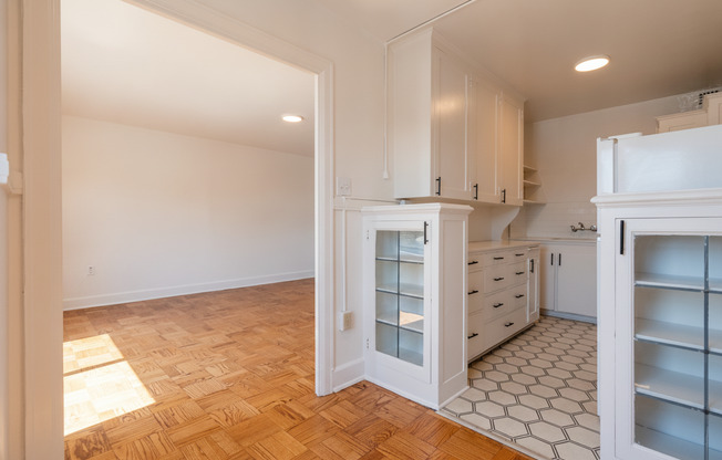 Studio, 1 bath, 200 sqft, $1,525