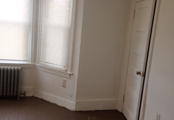 28 XX N BAILEY ST