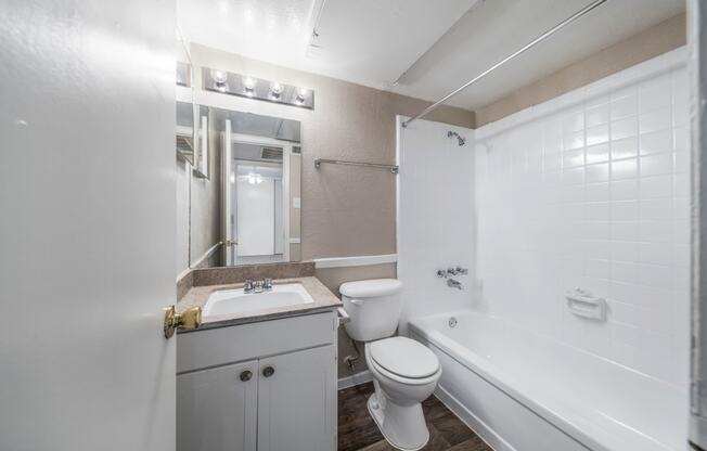 Bonaventure: Bathroom, at Westdale Hills, TX