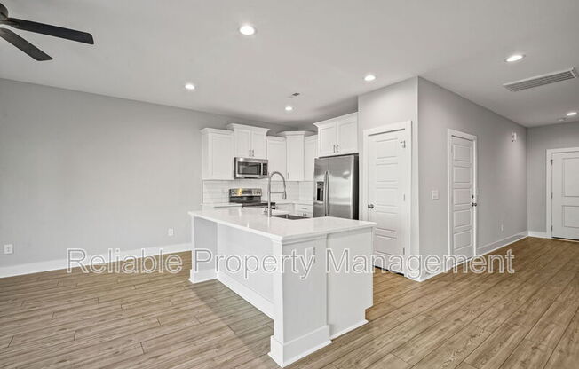 18 S LAIRD AVE