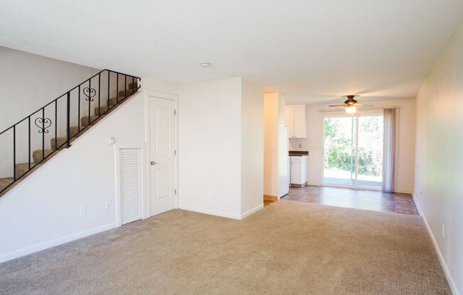 Sunny 2-Bed Townhouse w/Private Patio Ready Late July!
