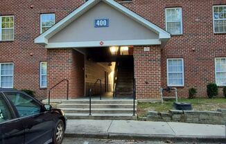 Beautiful 3BR/3BA condo conveniently located near FAMU and downtown Tallahassee