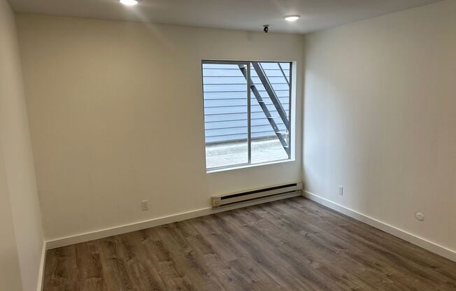 1 bed, 1 bath, $3,295, Unit 3