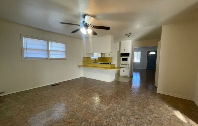 3 beds, 2 baths, $1,250