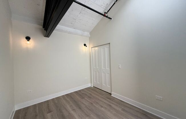 2 beds, 2 baths, 1,000 sqft, $4,195, Unit 203