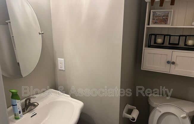 108 MINT CT