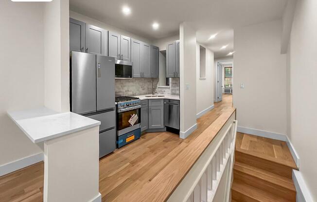 149 E 81 ST