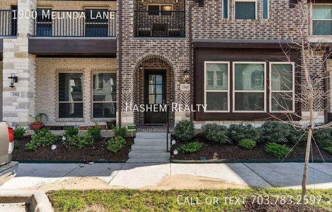1900 MELINDA LN