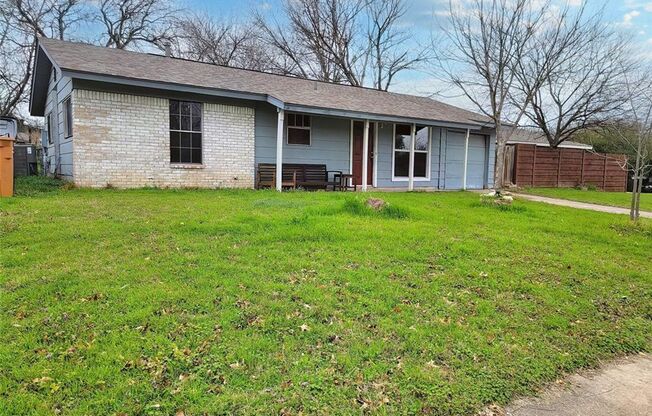 Charming 3-Bed, 1.5-Bath Home in Austin!