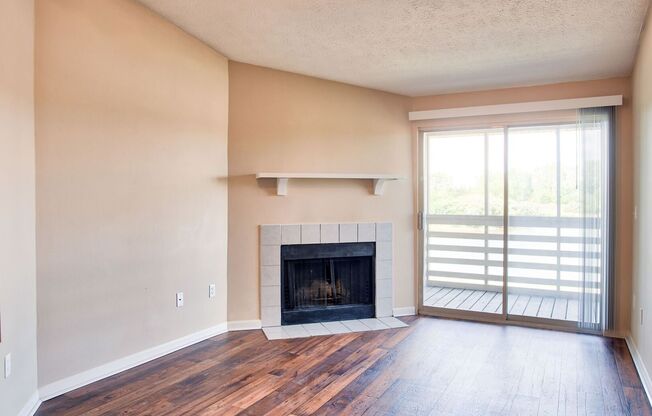 Keeneland Crest Apartments