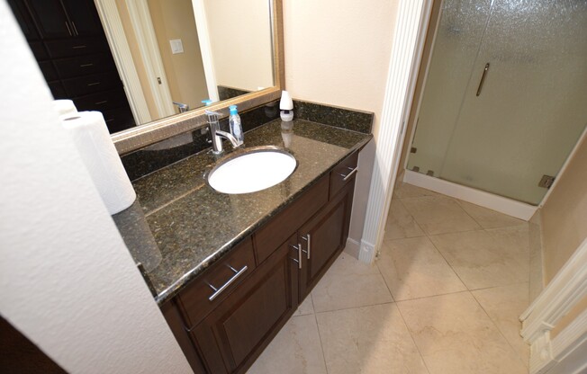 2 beds, 2 baths, $2,200, Unit # 137