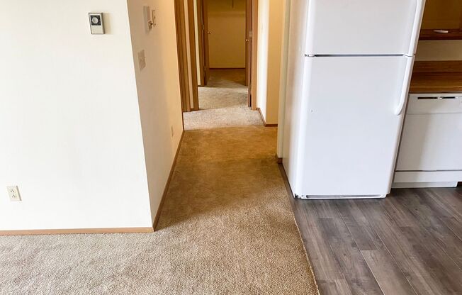 2 beds, 1.5 baths, 952 sqft, $950, Unit Apt 107