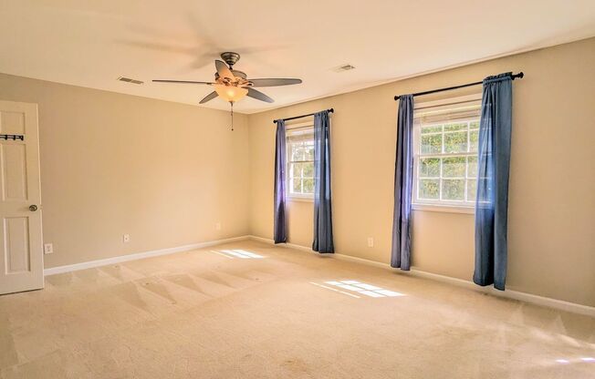 4 beds, 2.5 baths, $3,400