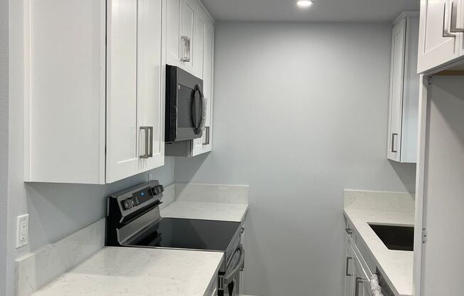 1 bed, 1 bath, 610 sqft, $2,040, Unit A-60