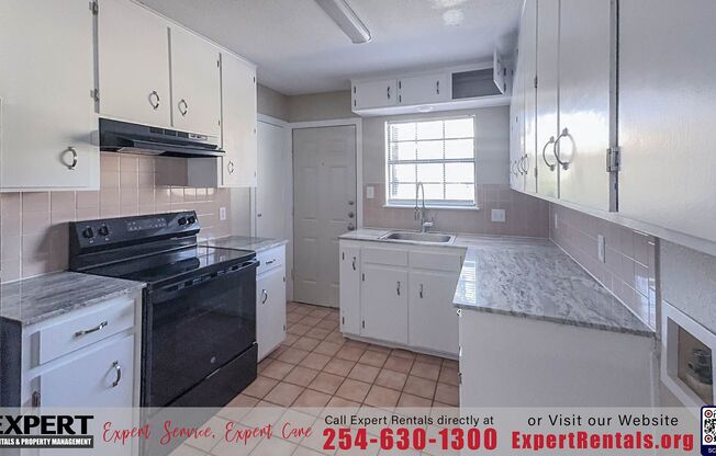 3 beds, 1 bath, 1,050 sqft, $995, Unit 907 Wells St