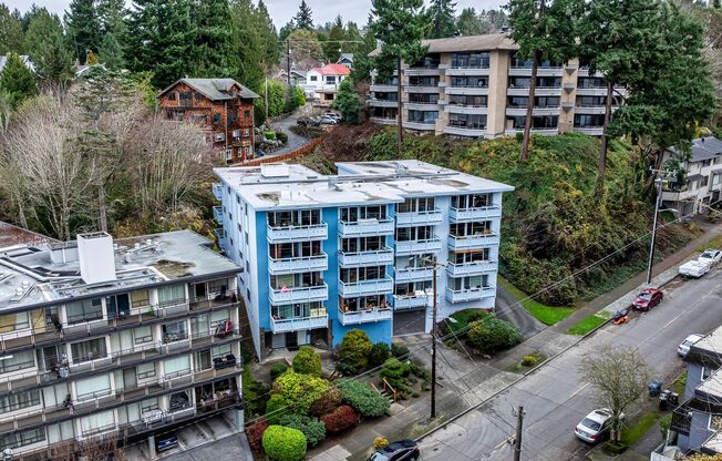 1 bed, 1 bath, 725 sqft, $1,695, Unit 406