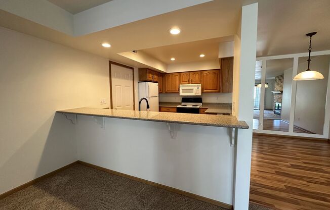 2 beds, 2 baths, $2,200