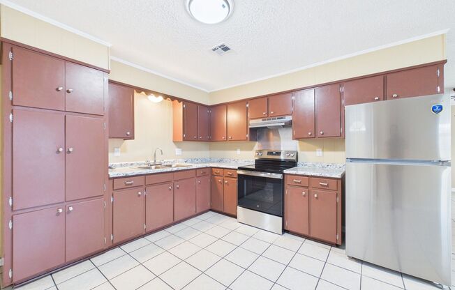 NEW ON MARKET  BREAUX BRIDGE!