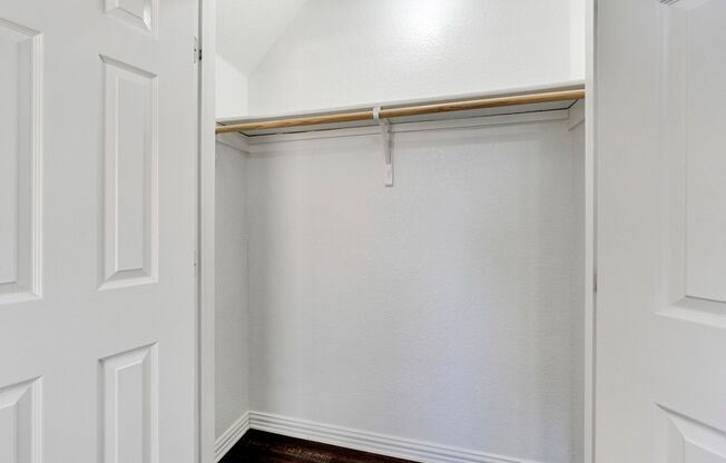 3 beds, 2 baths, 1,110 sqft, $1,495, Unit T350-101