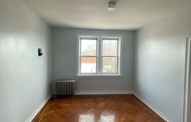 1 bed, 1 bath, $1,600, Unit D4