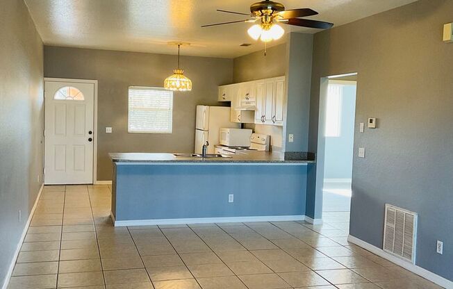 1109/1117 SW 48th Ter
