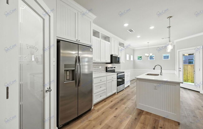 112 MARKET ST