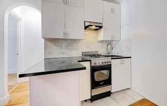 301 E 53 ST
