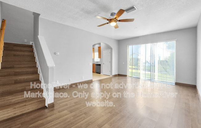 1014 BELLA VIS DR NE