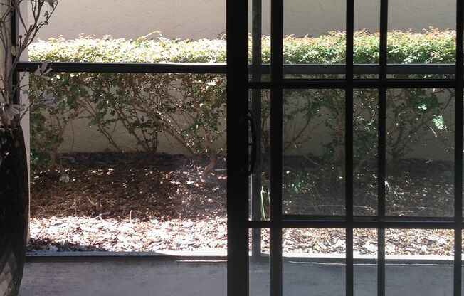 2 beds, 2 baths, $1,595, Unit ORANGE COUNTY