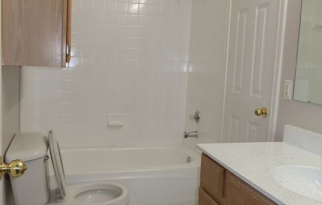 1 bed, 1 bath, $1,295, Unit Unit 825