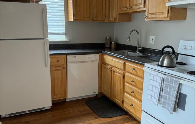 1 bed, 1 bath, 600 sqft, $1,195, Unit 226