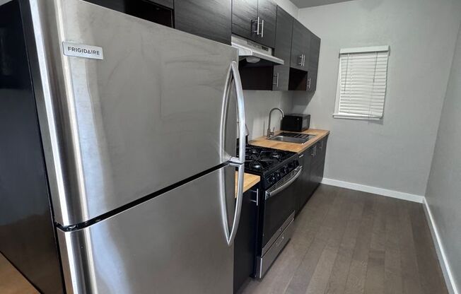 Studio, 1 bath, 425 sqft, $1,495, Unit 09