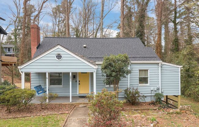 Charming 1 Bed, 1 Bath Duplex with Office/Flex Space near Five Points, Downtown Raleigh