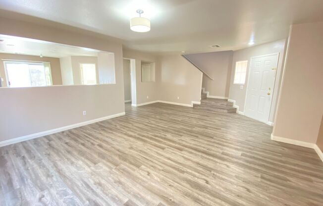 One Bedroom & One Full Bathroom Downstairs in Cul-De-Sac