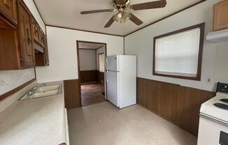 2 beds, 1 bath, $900