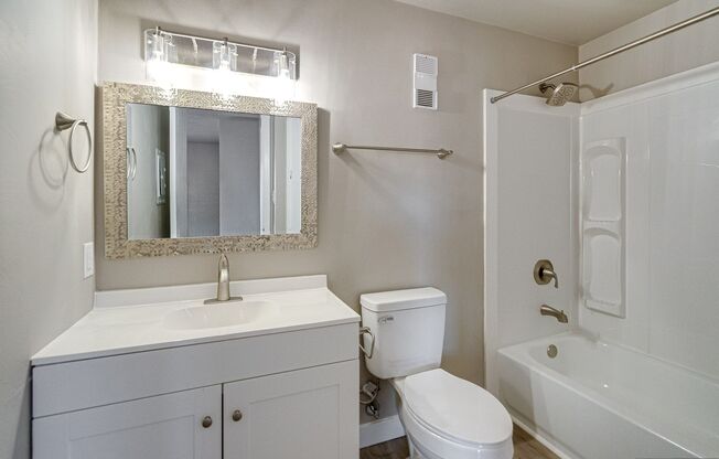 1 bed, 1 bath, 582 sqft, $999, Unit 2347-08