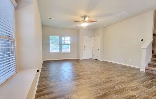 Stunning 3-Bedroom Home in Leander! Available Mid-June!