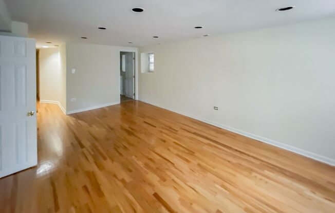 3 beds, 2 baths, 1,960 sqft, $3,950, Unit 3637-1